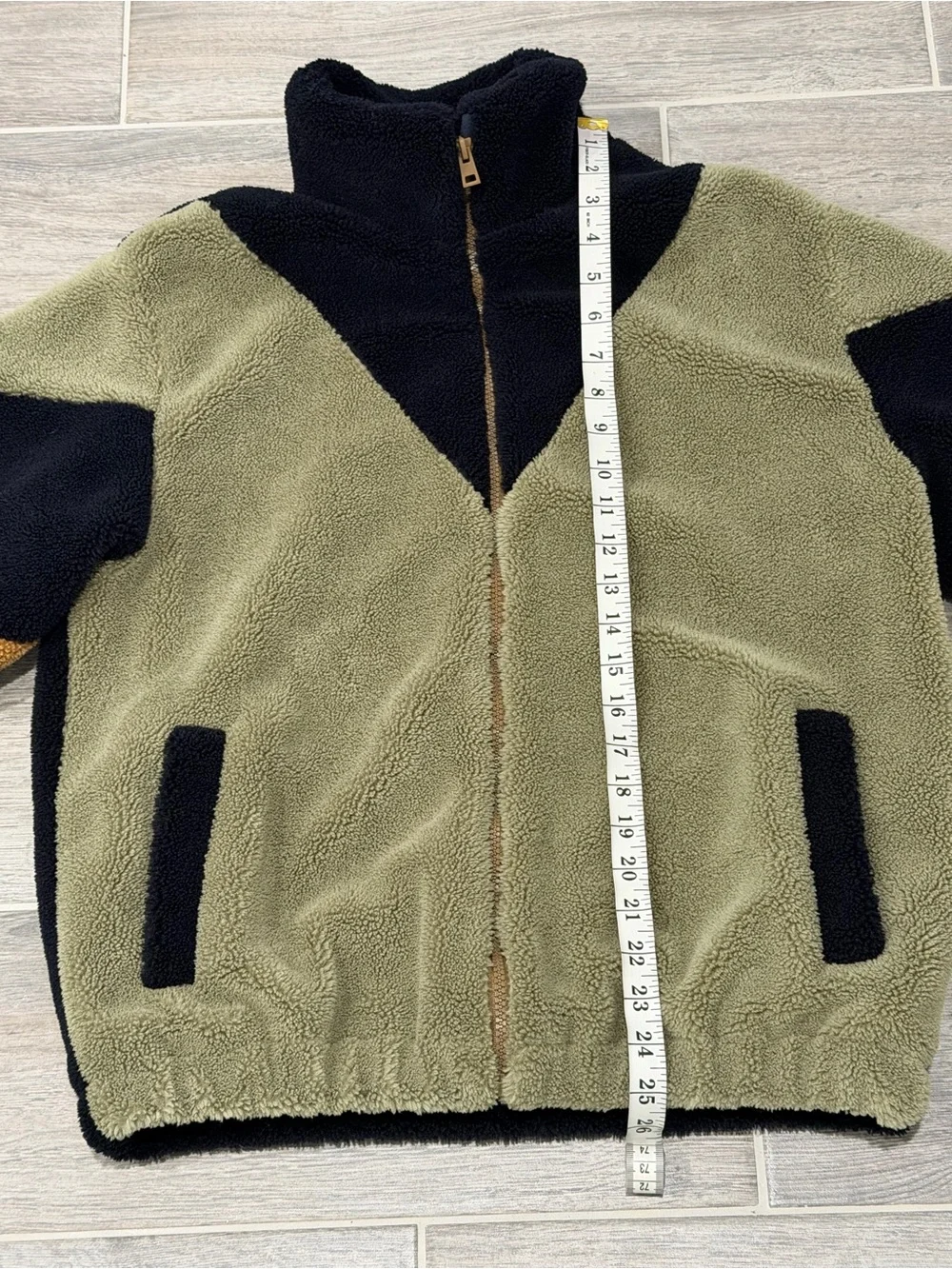NWT! Zara Colorblock Full Zip Fleece Jacket. Size Women’s Small/Kids Age 13/14.